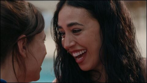  Marina Baeza y Carla Flila en Una novia por vacaciones