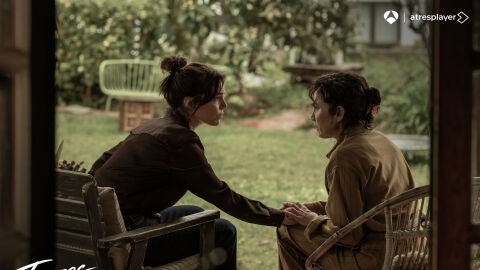 Lucía Martín Abello y Toni Acosta en Trazos Ocultos